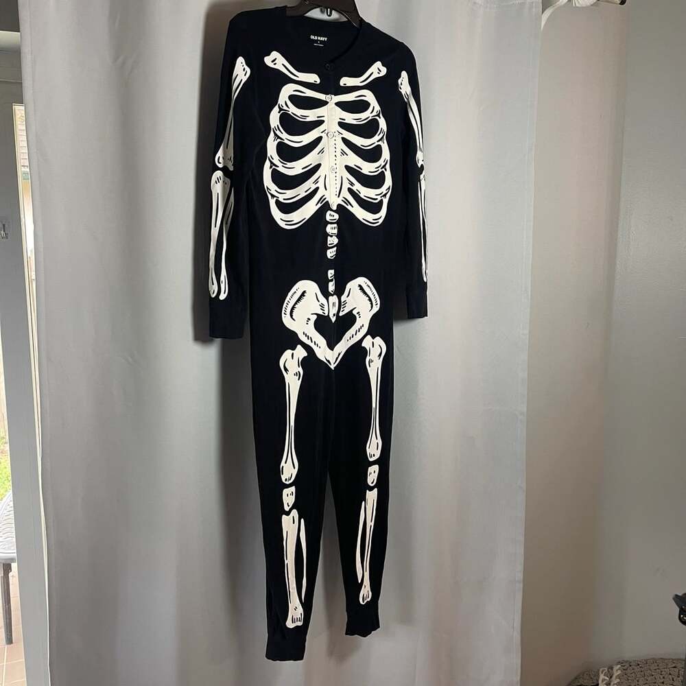 Old Navy Skeleton Halloween One-Piece Pajamas Size M Black